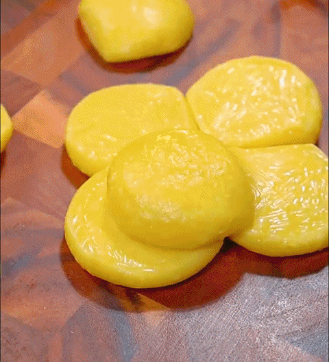 1701412116995277.gif 1.gif